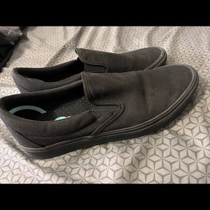 Comfycush slip on black size 11